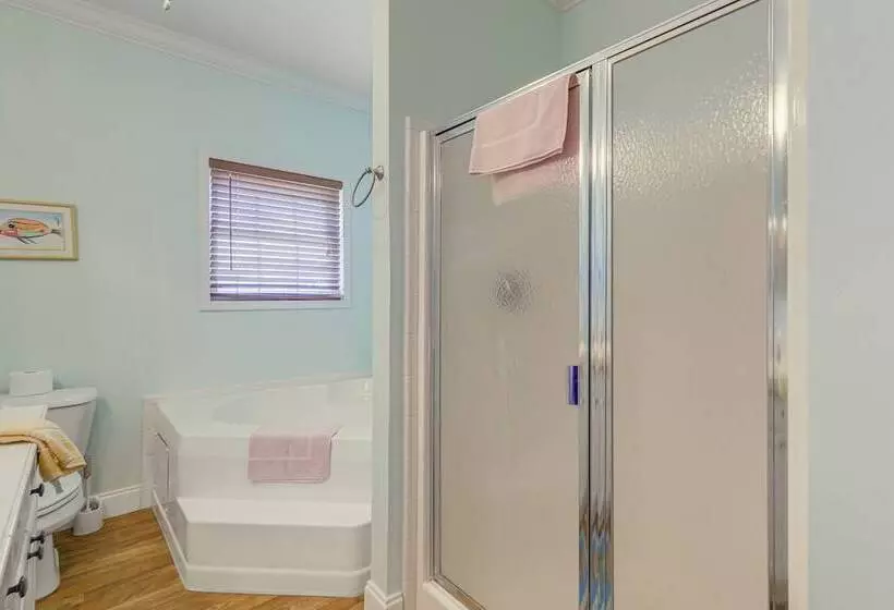 Waterfront Merritt Home W/ Boat Dock & Deck!