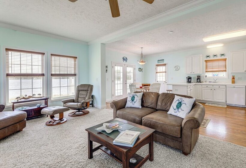 Waterfront Merritt Home W/ Boat Dock & Deck!