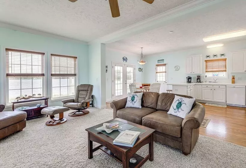 Waterfront Merritt Home W/ Boat Dock & Deck!