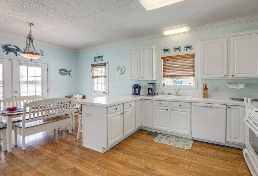 Waterfront Merritt Home W/ Boat Dock & Deck!