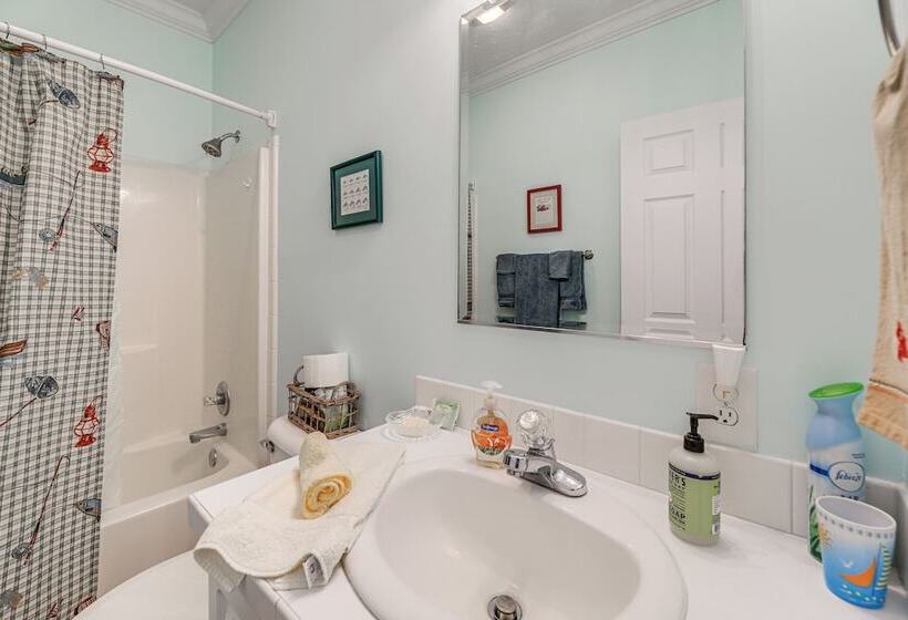 Waterfront Merritt Home W/ Boat Dock & Deck!