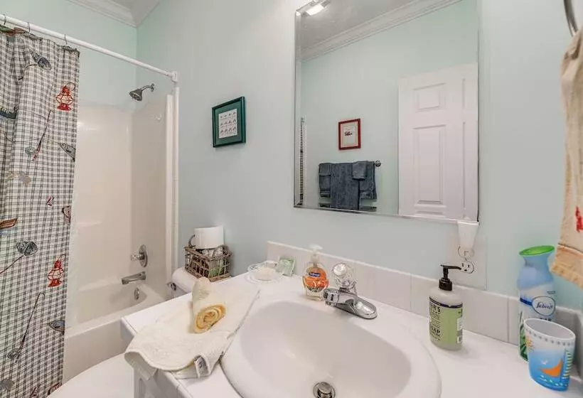 Waterfront Merritt Home W/ Boat Dock & Deck!