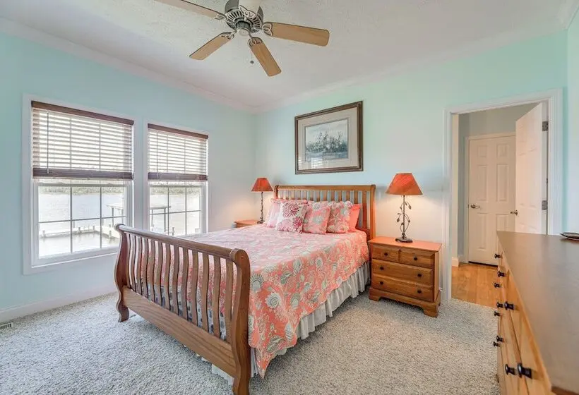 Waterfront Merritt Home W/ Boat Dock & Deck!