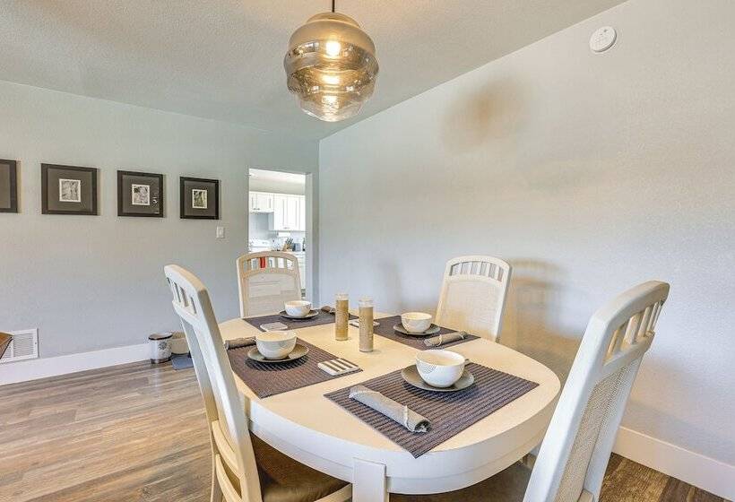 Dog Friendly North Las Vegas Home ~ 9 Mi To Strip!