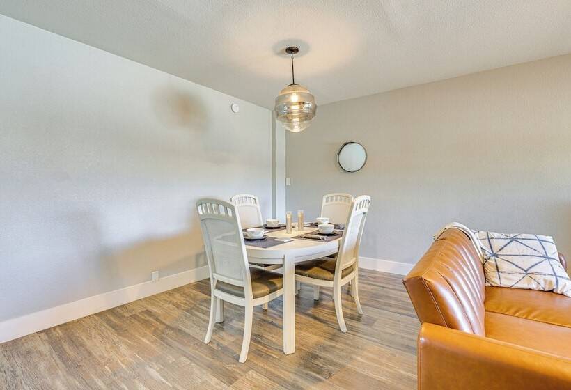 Dog Friendly North Las Vegas Home ~ 9 Mi To Strip!