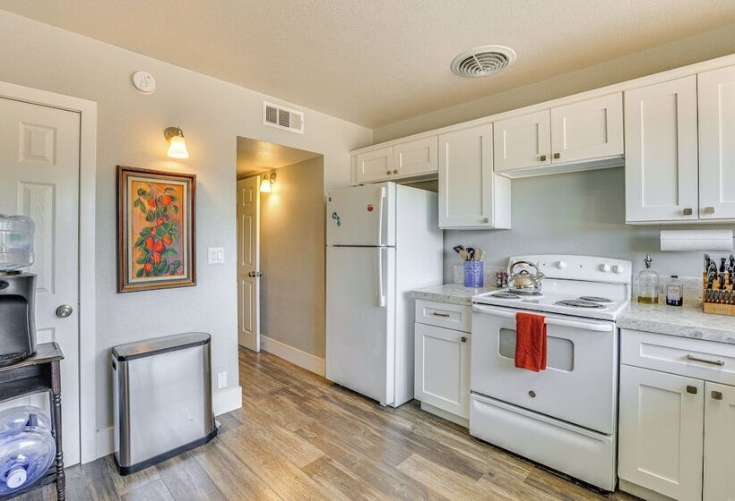 Dog Friendly North Las Vegas Home ~ 9 Mi To Strip!