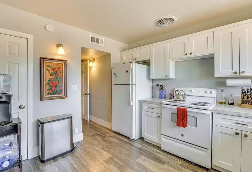 Dog Friendly North Las Vegas Home ~ 9 Mi To Strip!