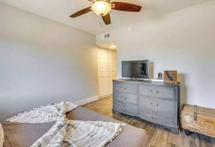 Dog Friendly North Las Vegas Home ~ 9 Mi To Strip!