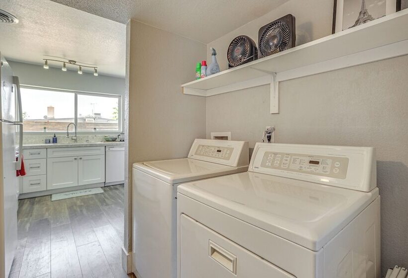 Dog Friendly North Las Vegas Home ~ 9 Mi To Strip!