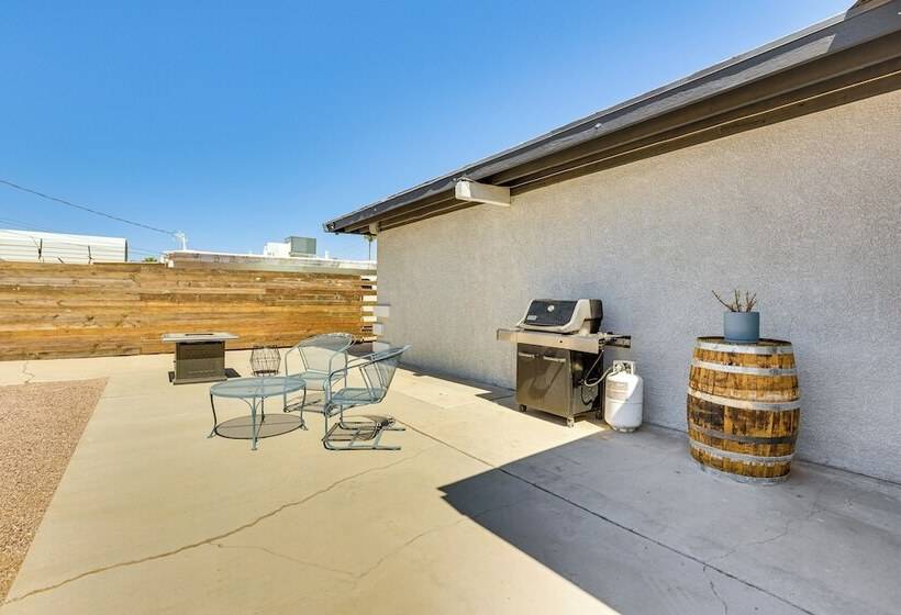 Dog Friendly North Las Vegas Home ~ 9 Mi To Strip!