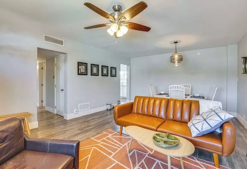 Dog Friendly North Las Vegas Home ~ 9 Mi To Strip!