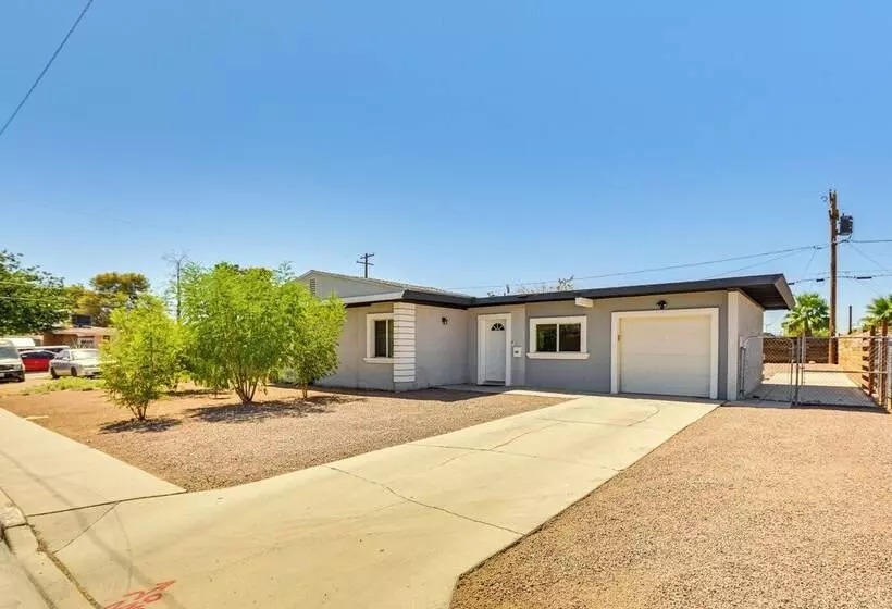 Dog Friendly North Las Vegas Home ~ 9 Mi To Strip!