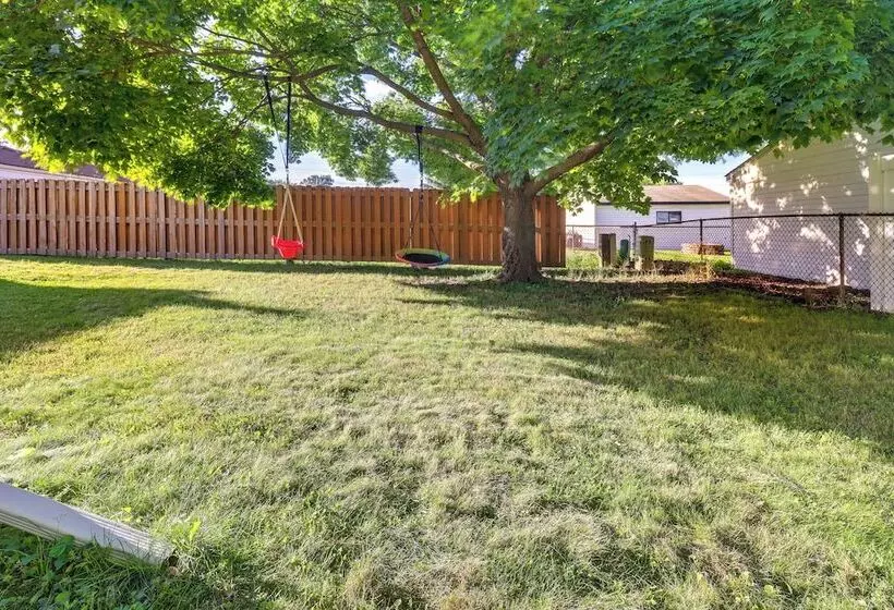 Westland Family Home W/ Deck & Fenced Yard