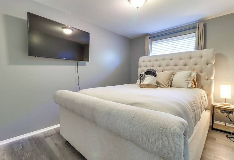 Westland Family Home W/ Deck & Fenced Yard