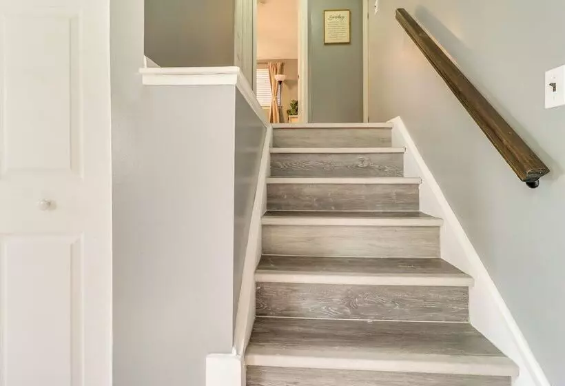 Westland Family Home W/ Deck & Fenced Yard