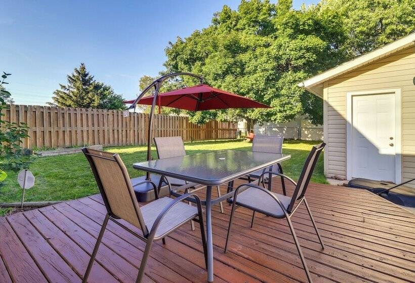 Westland Family Home W/ Deck & Fenced Yard