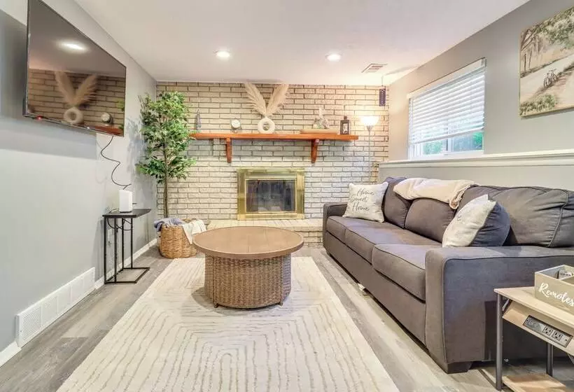 Westland Family Home W/ Deck & Fenced Yard