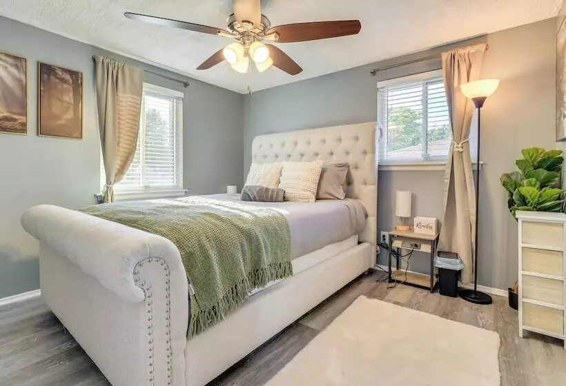 Westland Family Home W/ Deck & Fenced Yard