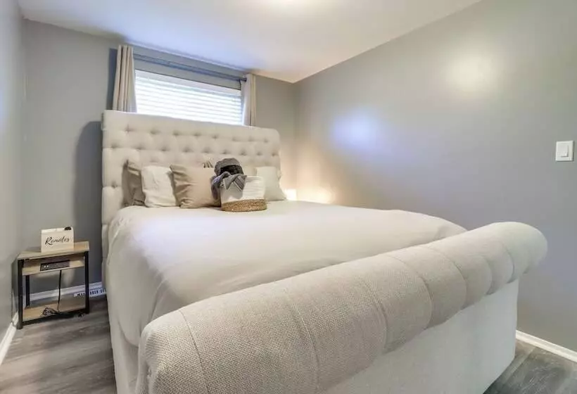 Westland Family Home W/ Deck & Fenced Yard