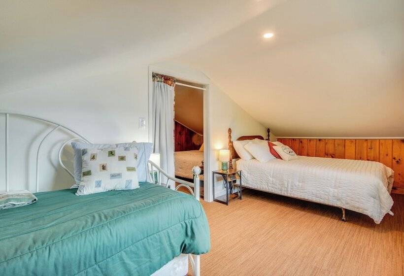 Androscoggin Lakefront Cottage, Boat Dock & Views!