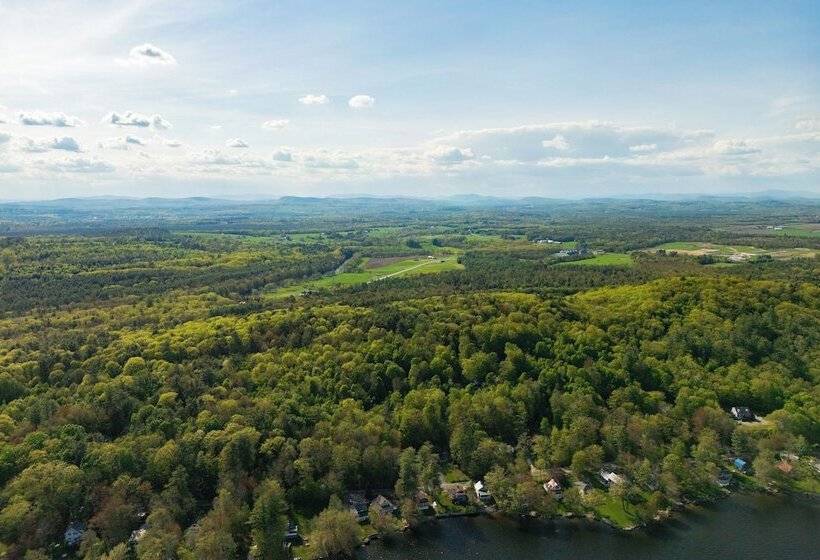 Androscoggin Lakefront Cottage, Boat Dock & Views!
