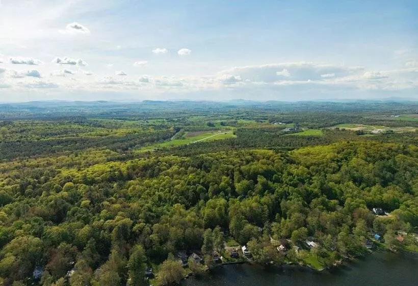 Androscoggin Lakefront Cottage, Boat Dock & Views!
