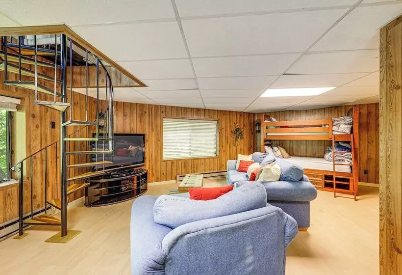 Beech Mountain Cabin W/ Deck, Grill: Ski + Hike!