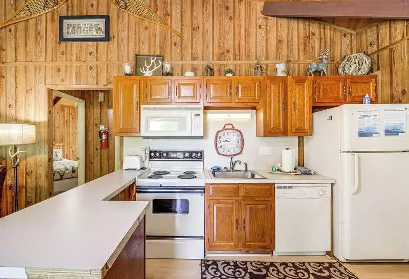 Beech Mountain Cabin W/ Deck, Grill: Ski + Hike!