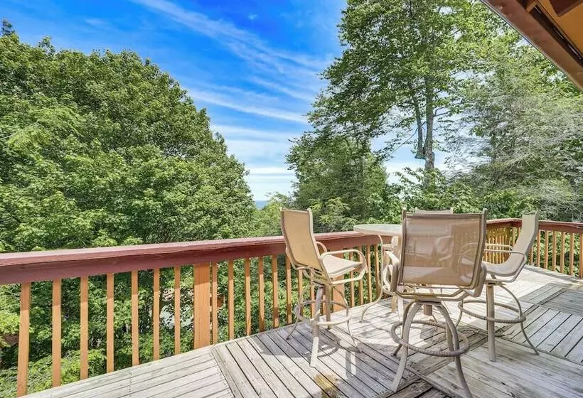 Beech Mountain Cabin W/ Deck, Grill: Ski + Hike!
