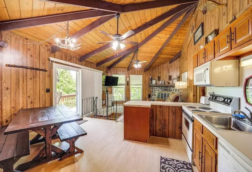 Beech Mountain Cabin W/ Deck, Grill: Ski + Hike!