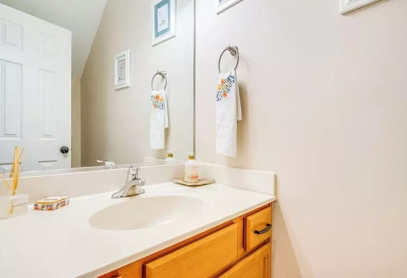 Candler Home W/ Porch & Backyard: Near Asheville!