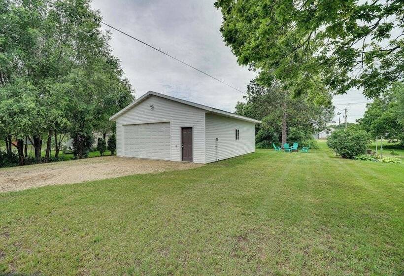 Charming Pepin Home Near Mississippi River!