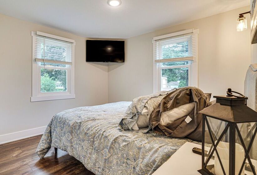 Charming Pepin Home Near Mississippi River!