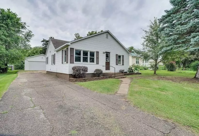 Charming Pepin Home Near Mississippi River!