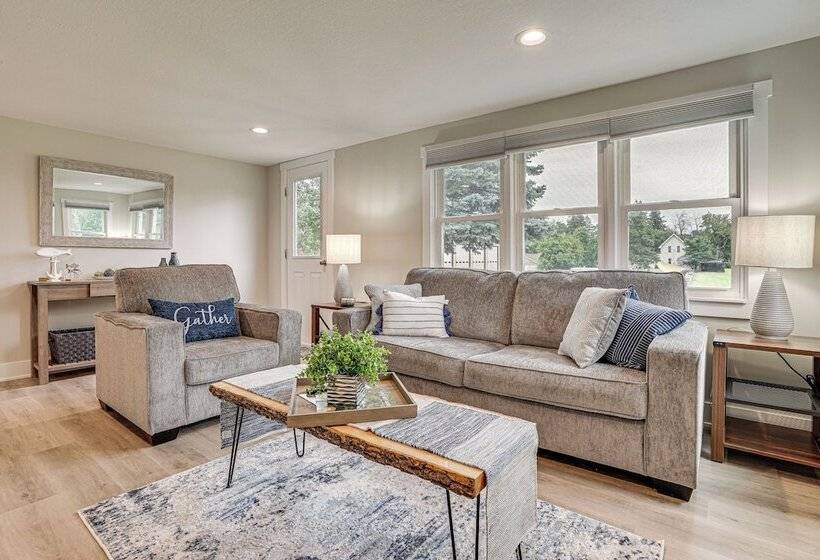 Charming Pepin Home Near Mississippi River!