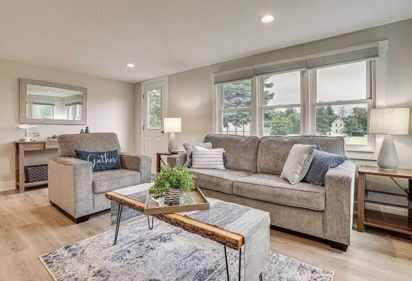 Charming Pepin Home Near Mississippi River!