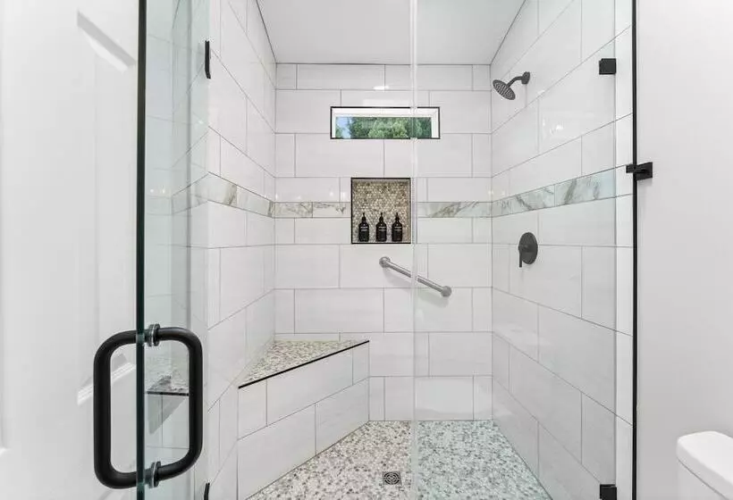 Fireside Fun By Avantstay Sleeps 18 Waterfront + Pool