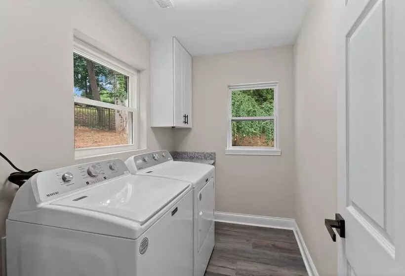 Fireside Fun By Avantstay Sleeps 18 Waterfront + Pool