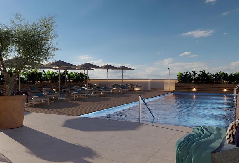 هتل Four Points By Sheraton Barcelona Airport