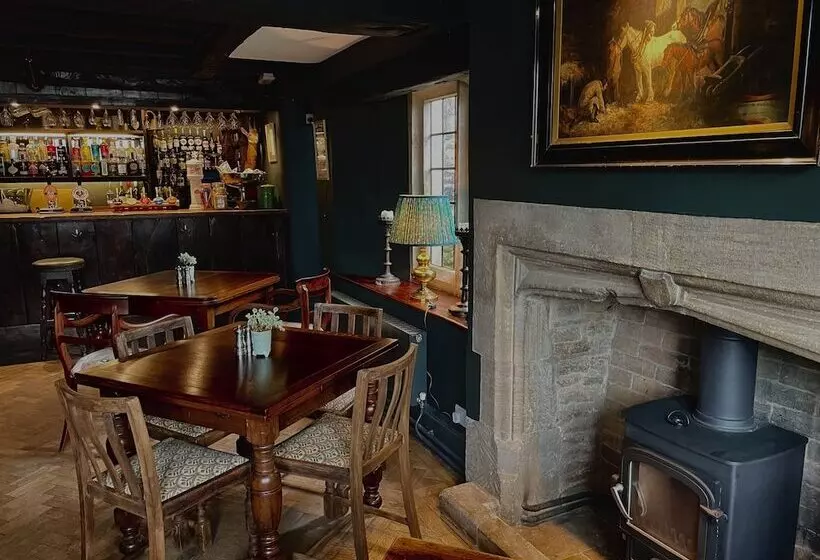 Hotelli The Crown At Shipton