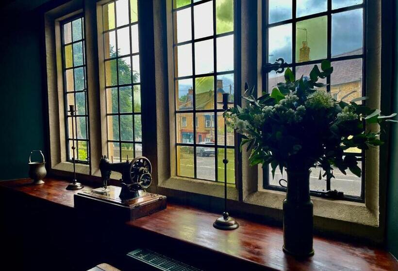 酒店 The Crown At Shipton