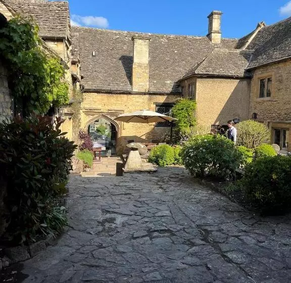 Hotelli The Crown At Shipton