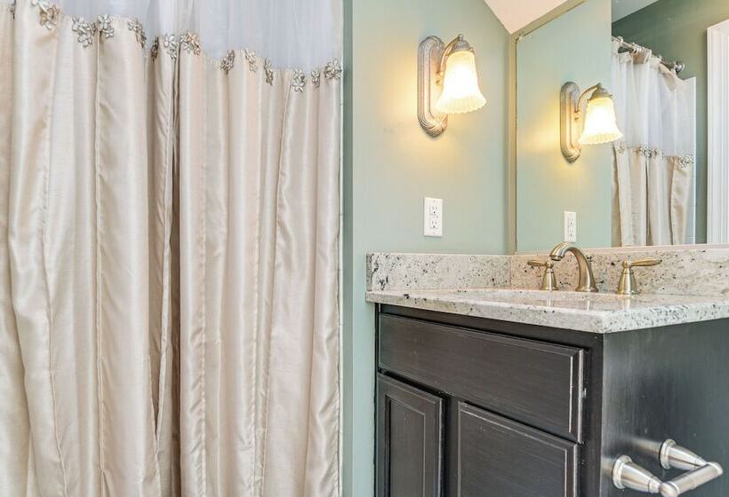 Middle River Retreat W/ 150 Pier: Dogs Welcome!