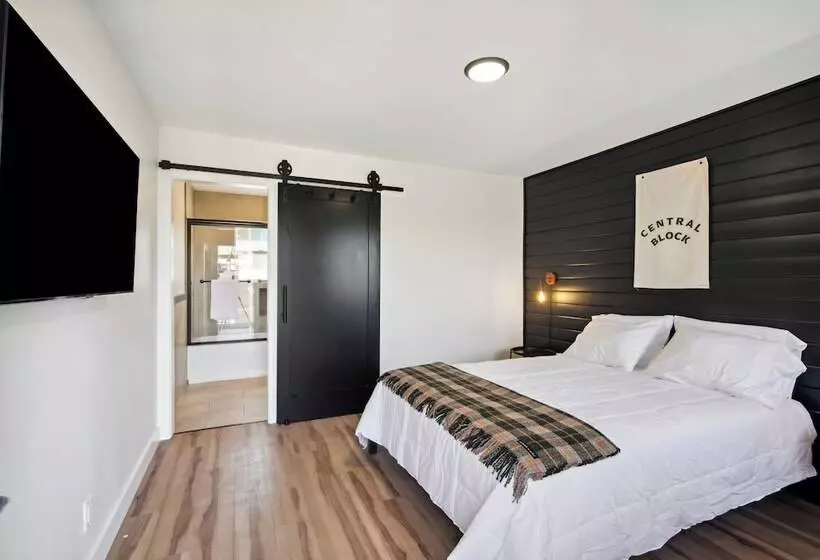 モーテル The Central Block