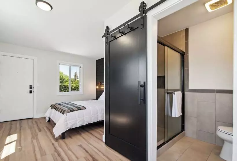 モーテル The Central Block