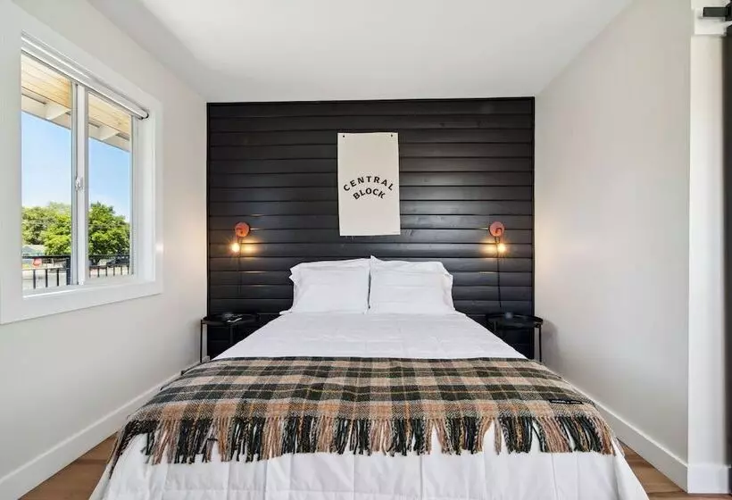 モーテル The Central Block