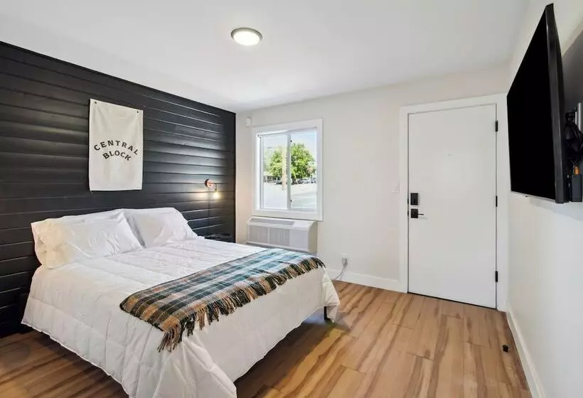 モーテル The Central Block