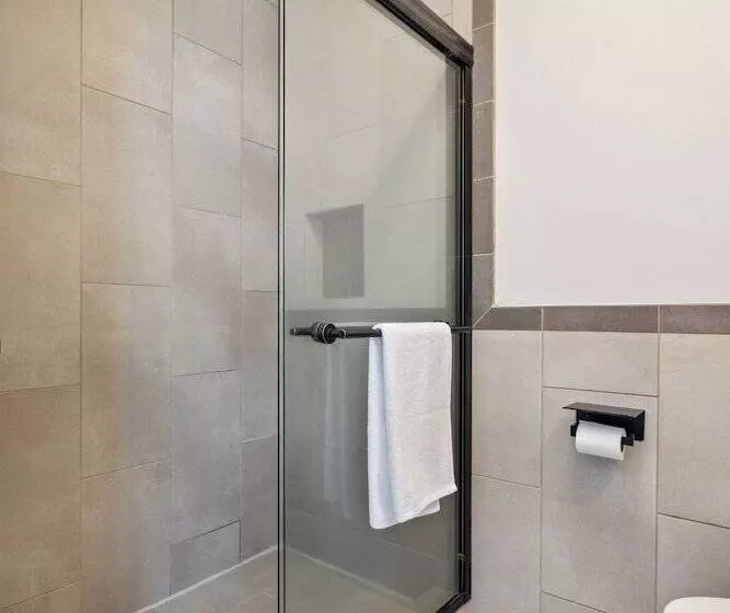 モーテル The Central Block