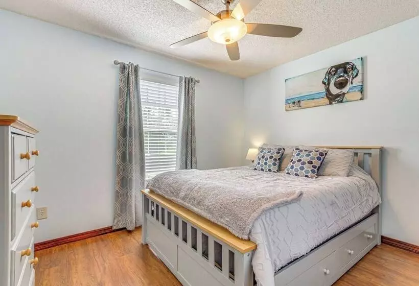 Navarre House W/ Game Room: 5 Mi To Beaches!