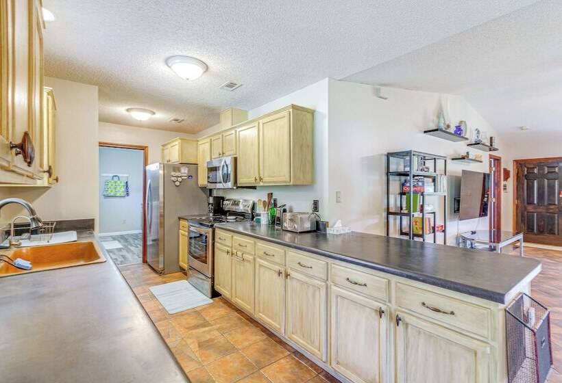 Navarre House W/ Game Room: 5 Mi To Beaches!